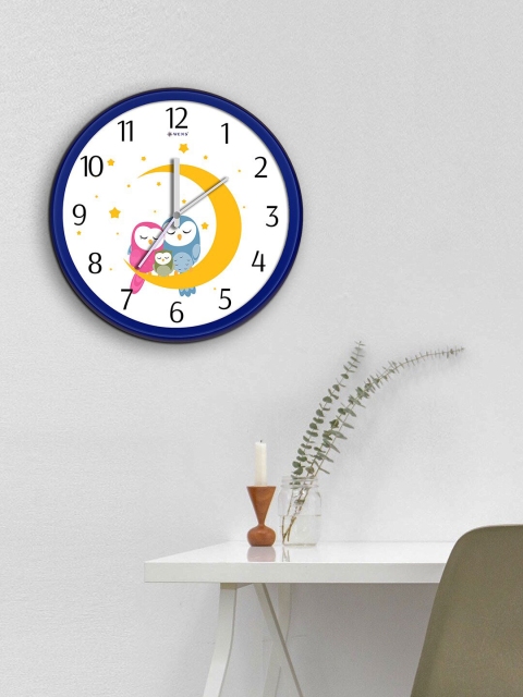 

WENS Blue & White Printed Non-Ticking Contemporary Wall Clock