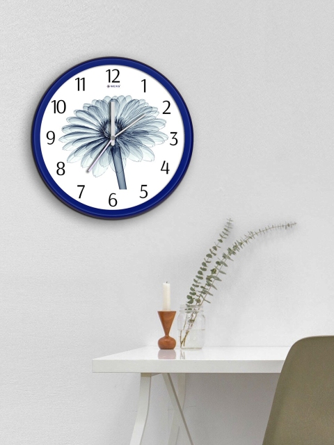 

WENS Blue & White Printed Contemporary Wall Clock