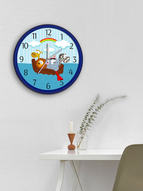 

WENS Blue Printed Traditional Wall Clock