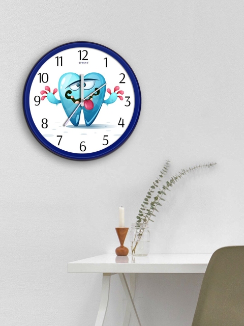 

WENS Blue Printed Traditional Wall Clock