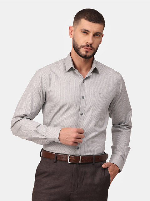

Copperline Men Navy Blue Comfort Slim Fit Formal Shirt