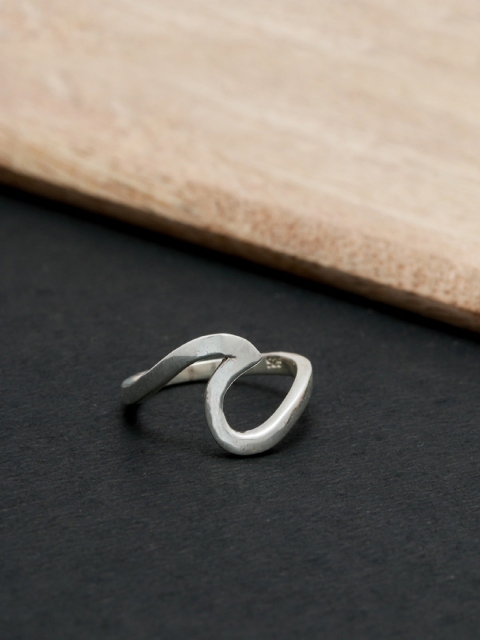 

Hiara Jewels 925 Sterling Silver Finger Ring