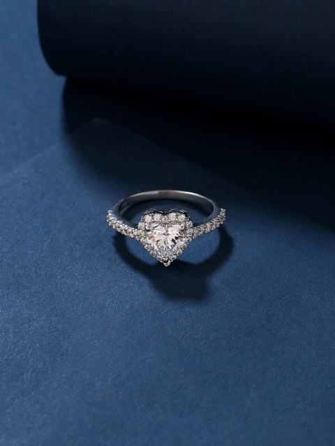 

Hiara Jewels Sterling Silver Rhodium-Plated White CZ-studded Finger Ring
