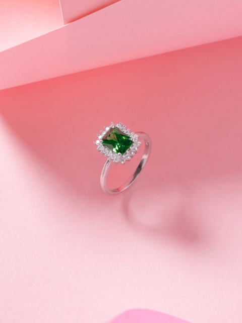 

Hiara Jewels 925 Sterling Silver Rhodium-Plated CZ-Studded Finger Ring