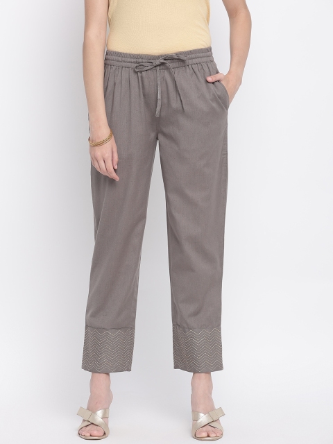 

IMARA Women Grey Solid Mid-Rise Regular Fit Pleated Trousers