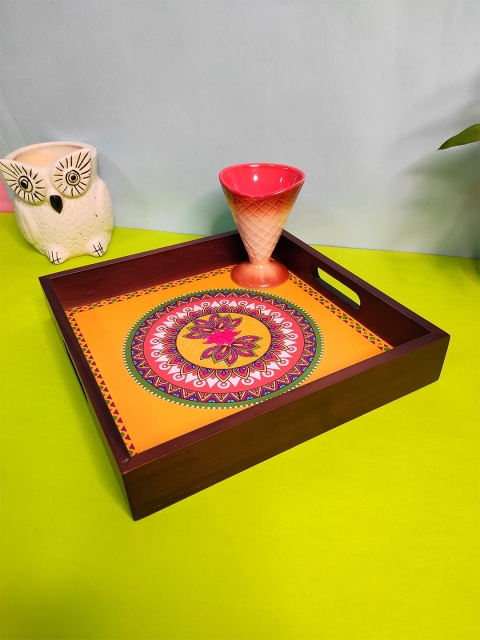 

CRAYTON Yellow & Brown Printed Wooden Square Tray