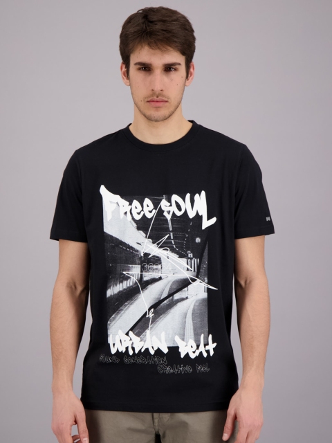 

FREESOUL Men Black & White Printed T-shirt