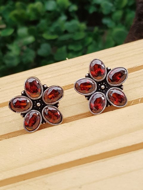 

GRIIHAM Silver-Toned & Red Contemporary Studs Earrings