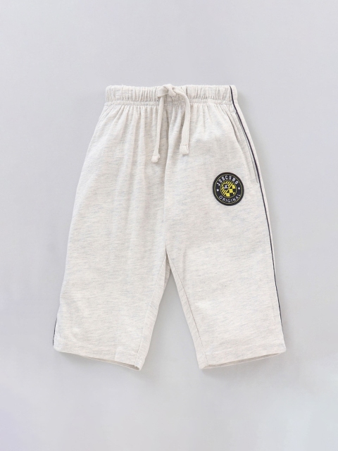 

JusCubs Boys Grey Three-Fourth Shorts