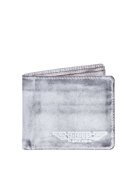 

Justanned Men Grey Textured Leather Two Fold Wallet