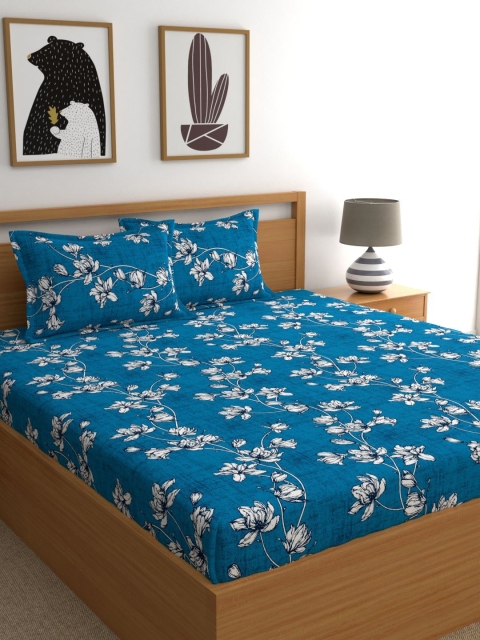 

Dreamscape Blue & White Floral 144 TC Cotton Queen Bedsheet with 2 Pillow Covers