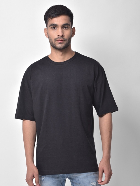 

Melangebox Men Black Pure Cotton Drop-Shoulder Sleeves T-shirt