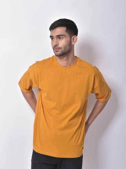 

Melangebox Men Mustard Drop Shoulder Oversized T-shirt