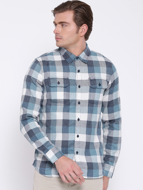 

Vans Men Blue & Off-White Tailored Fit Checked Casual Shirt