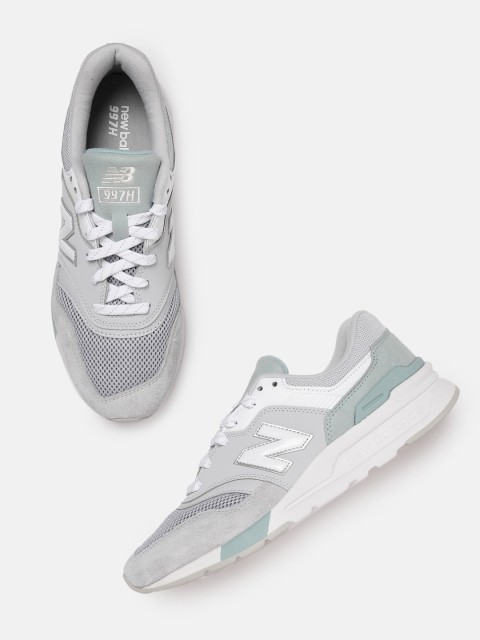 

New Balance Women Grey Woven Design Sneakers