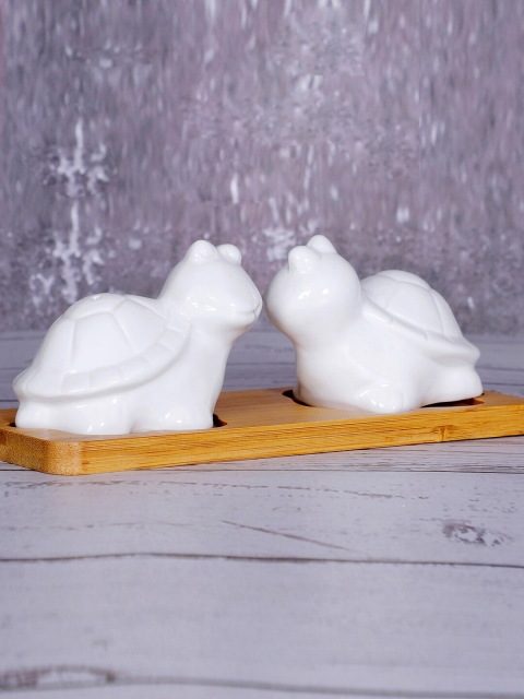 

THE WHITE INK DECOR Ceramic Solid Salt and Pepper Shaker