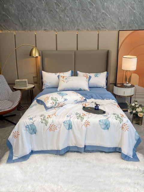 

JC Collection White & Blue Floral Summer 354 GSM Double Bed Quilt