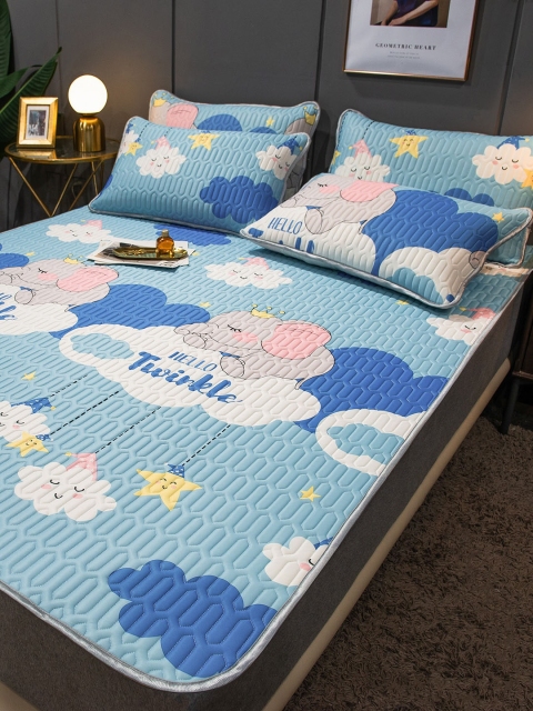 

JC Collection Blue & White Printed Double Bed-King Bed Cover With 2 Pillow Covers