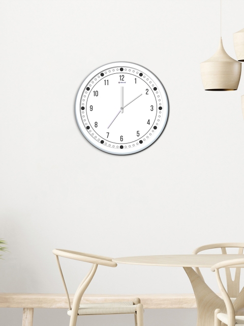 

WENS White & Black Traditional Wall Clock