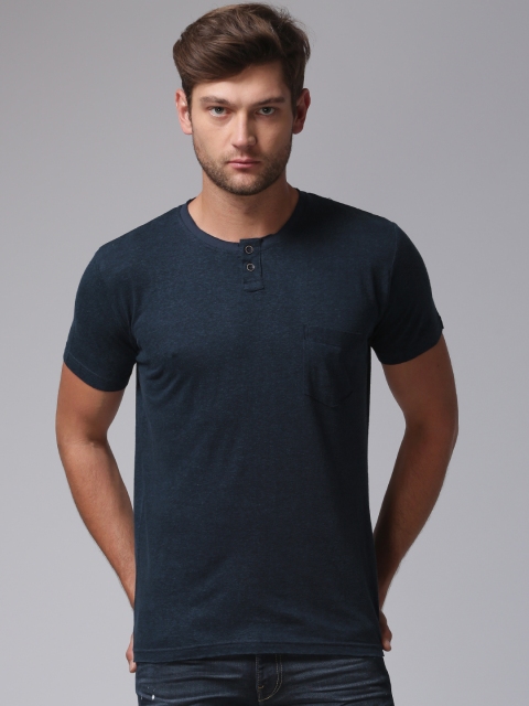 

YWC by Yuvraj Singh Men Navy Solid Henley T-shirt, Navy blue