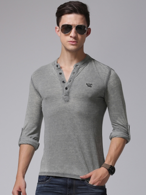 

YWC by Yuvraj Singh Men Charcoal Grey Faded Henley Neck T-shirt