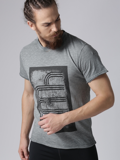 

YWC Men Grey Printed Round Neck T-shirt