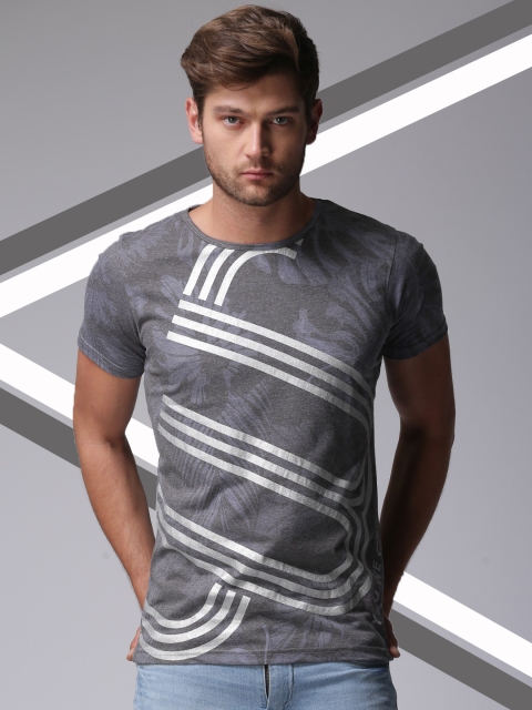 

YWC Men Grey Printed Round Neck T-shirt