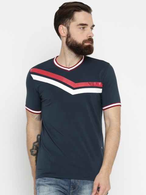 

YWC Men Blue Solid V-Neck T-shirt