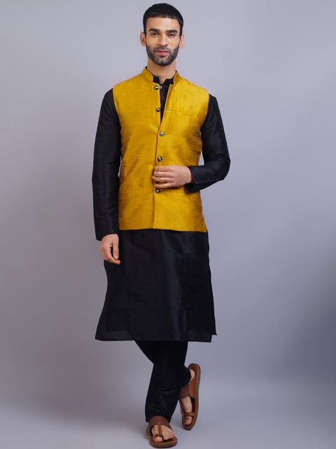 

GRACIT Men Black & Gold Dupion Silk Kurta Pyjama Set With Nehru Jacket