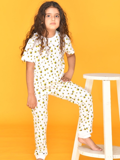 

Anthrilo Girls White & Yellow Conversational Printed Pure Cotton Night Suit