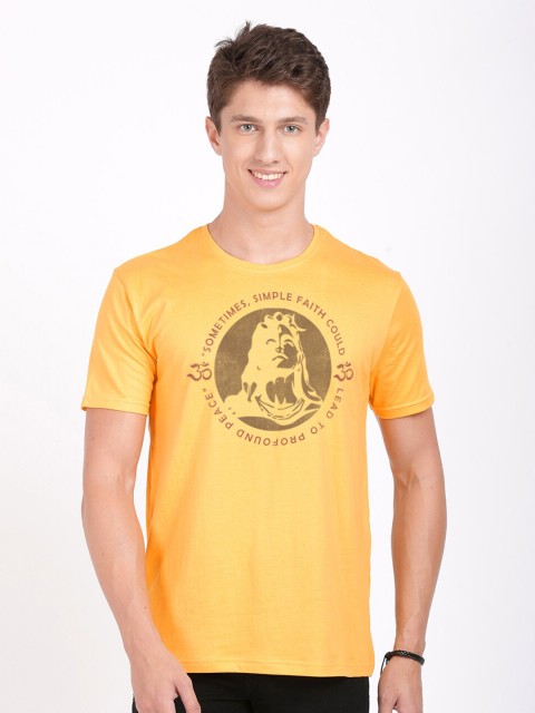 

BLACK RADIO Men Yellow Printed Slim Fit T-shirt