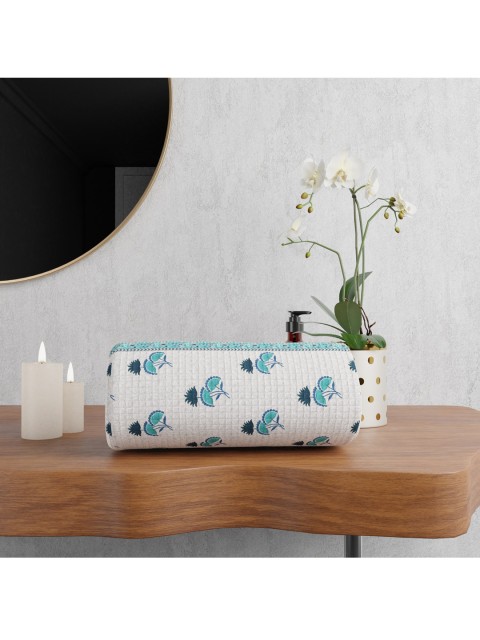 

LA VERNE White & Blue Printed Pure Cotton 300 GSM Bath Towel