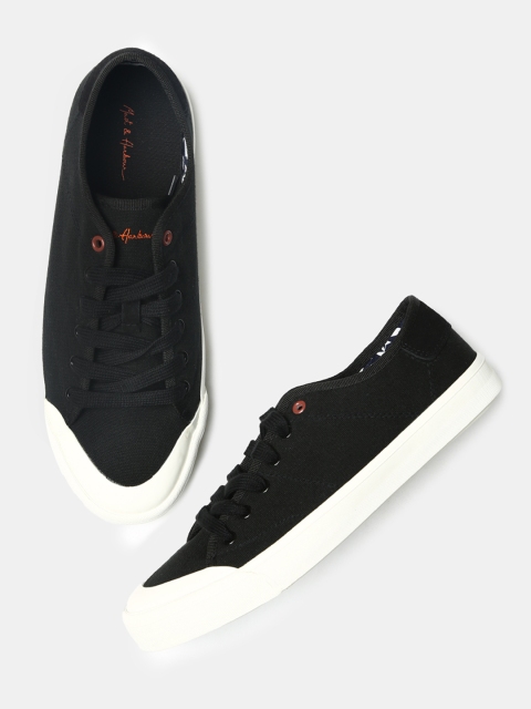 

Mast & Harbour Men Black Sneakers