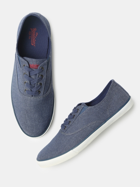 

Roadster Men Blue Sneakers