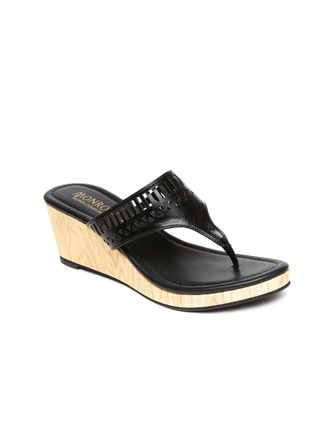 

Monrow Women Black Wedges