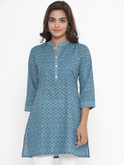

JAVTA Women Blue & White Geometric Printed Tunic