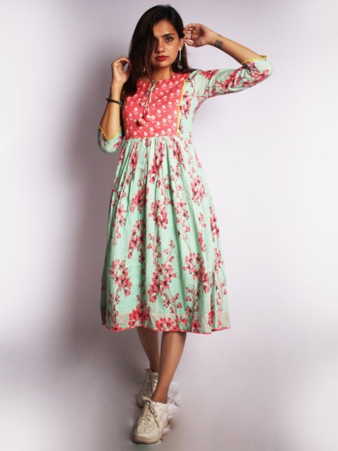 

Threeness Green & Peach-Coloured Floral Printed Keyhole Neck Midi Dress