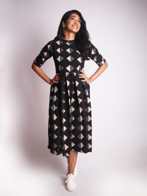 

Threeness Women Black & Beige Printed Fit & Flare Midi Dress