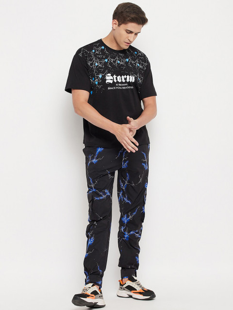 

FUGAZEE Men Black & Blue Printed T-shirt & Trackpants