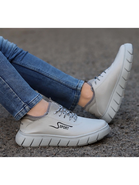 

FOUR STAR TRUCK SALES Men Grey Running Non-Marking Shoes