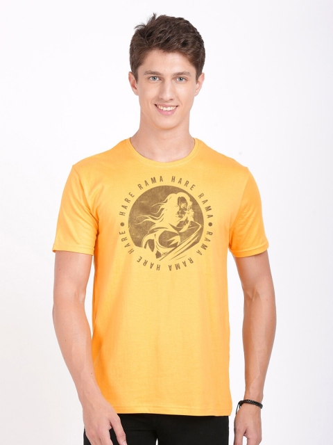 

BLACK RADIO Men Yellow Printed Slim Fit Cotton T-shirt