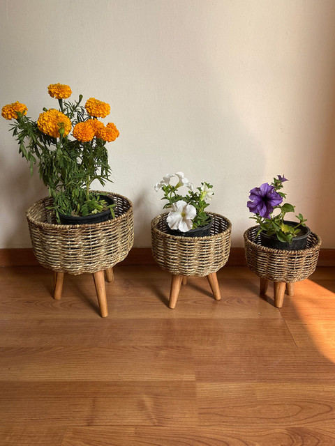 

FOLIYAJ Khaki Set of 3 Woven Jute Planters