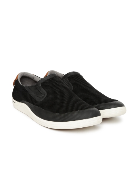 

Clarks Men Black Mapped Step Slip-On Sneakers