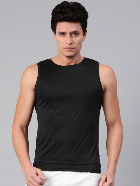 

HRX by Hrithik Roshan Men Black Solid Round Neck T-shirt