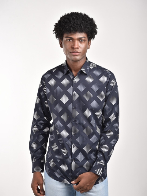 

MR KAMEEJ Men Grey Classic Slim Fit Printed Casual Shirt