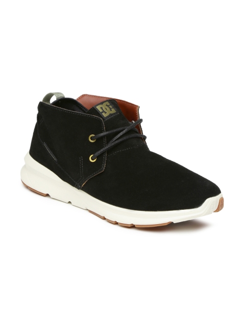 

DC Men Black Solid Suede Sneakers