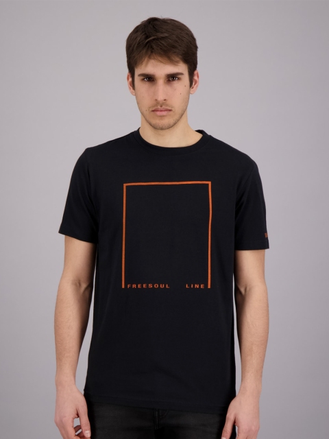 

FREESOUL Men Black Typography Printed T-shirt