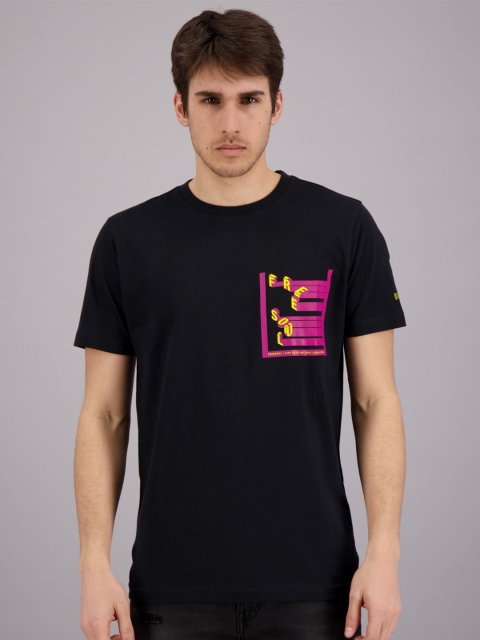 

FREESOUL Men Black Placement Printed Pure Cotton T-shirt