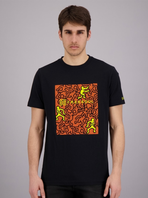 

FREESOUL Men Black & Orange Printed T-shirt