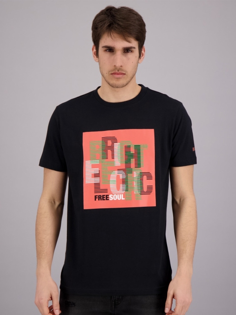 

FREESOUL Men Black Typography Printed Cotton T-shirt